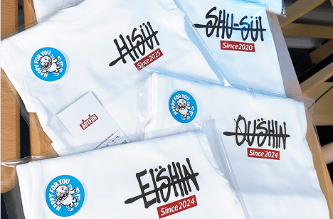 サイン風名入れ子どもTシャツ